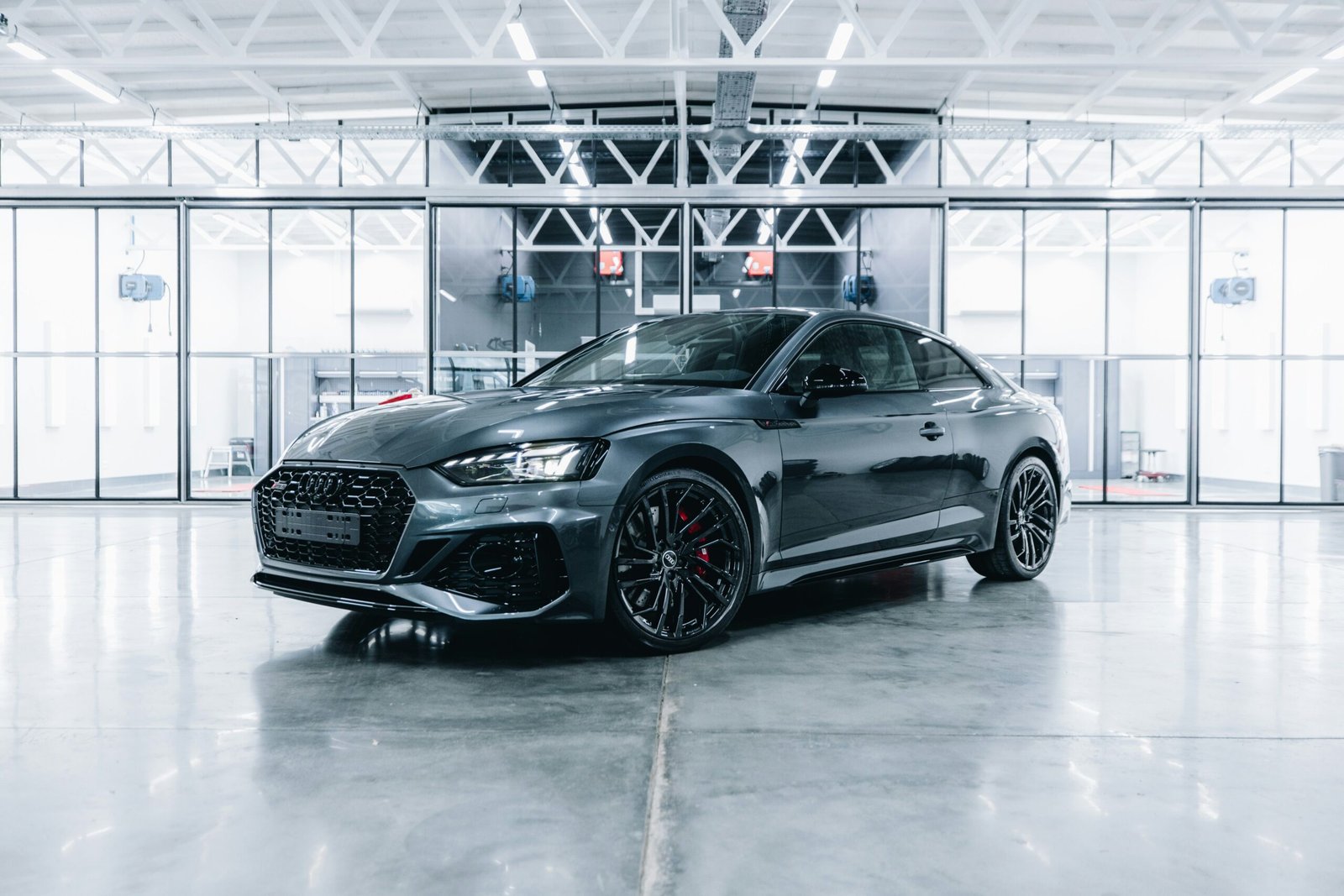 Lorenzo Hamers XfE499yibxA Unsplash Scaled